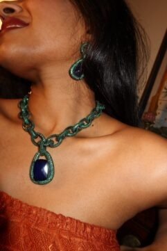 Blue sapphire set