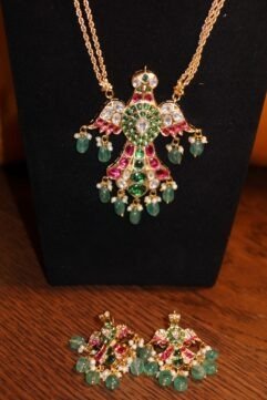 Eagle pendant necklace set