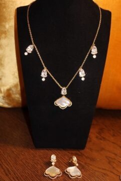 Dainty polki mother of pearl set