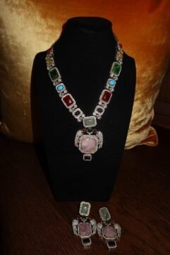 Sabya Red necklace set bird motifs